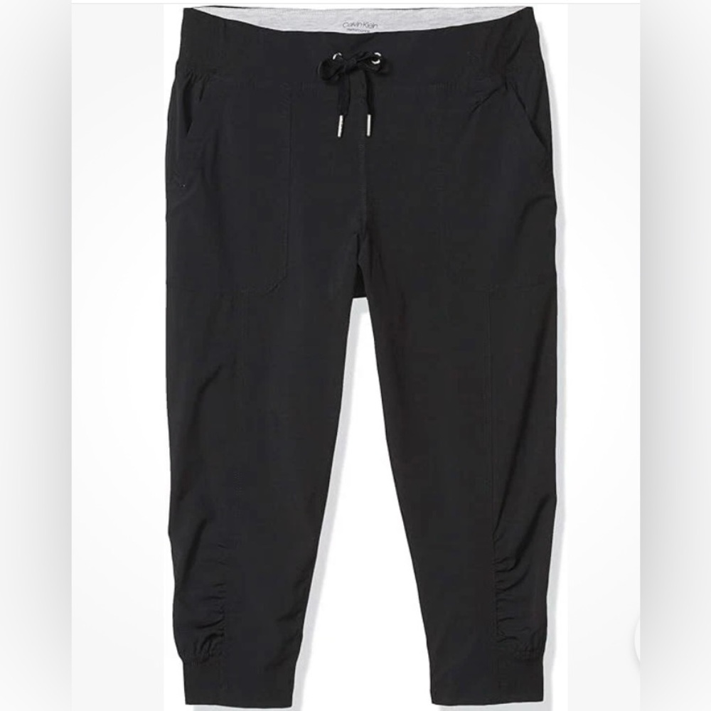 Calvin Klein Women's Rib Cuff Bottom Capri Pant - Picture 7 of 7